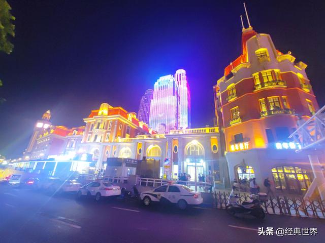夜幕下的海河