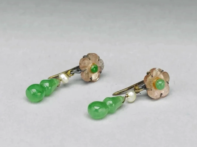 糟糕，是心动的感觉！又被故宫里的翡翠耳环种草了！