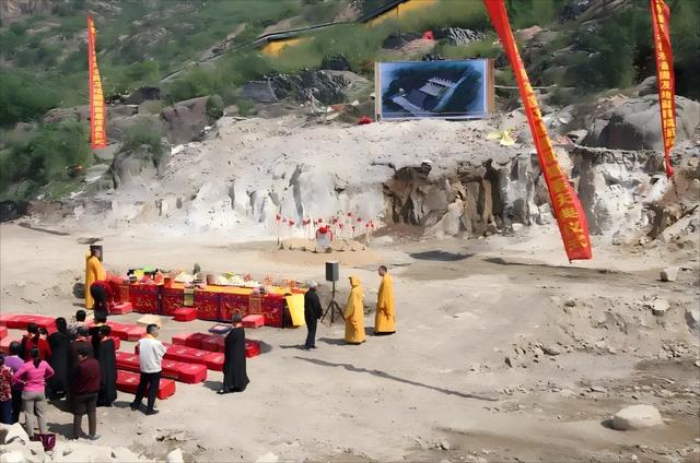 文化遗产岂容如此践踏:寒山别业文物惨遭拆毁事件