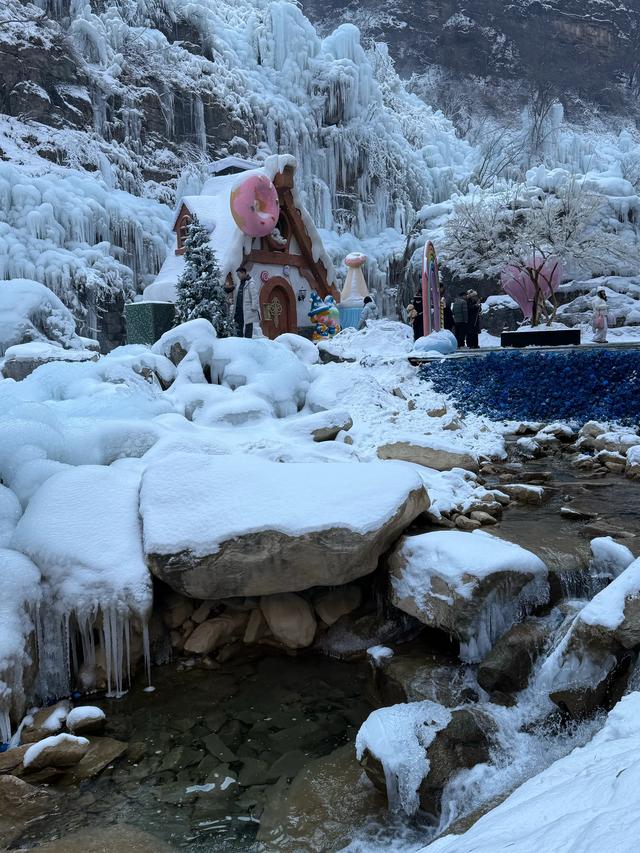 南太行云台山冰挂