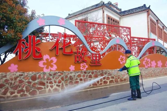 城心为您｜龙泉山桃花正盛，快来共赴一场春日花约！