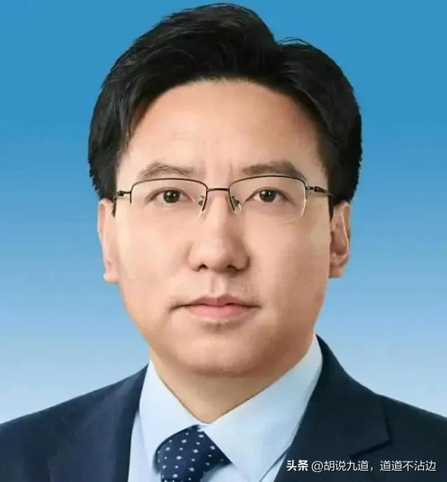 中国芯片厂硬刚美国封锁，三年憋出世界级技术 这次把对手甩开老远