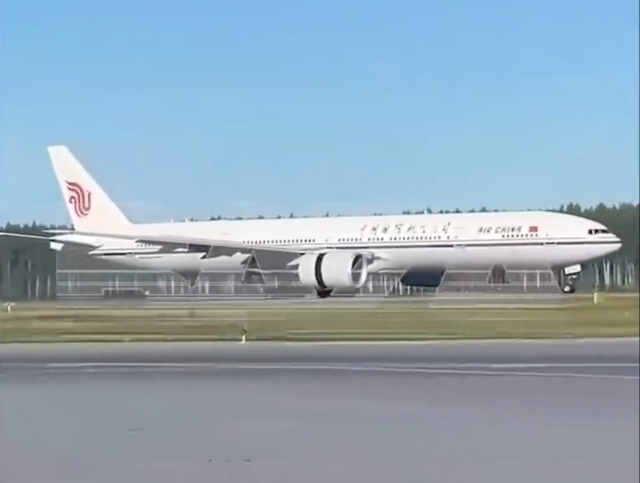 “一伦敦飞北京客机备降俄罗斯”，国航通报：已顺利抵京