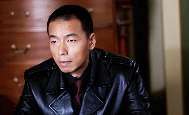 原来不是演的！这5位演员竟然全是真警察，最后一位还是“警花”