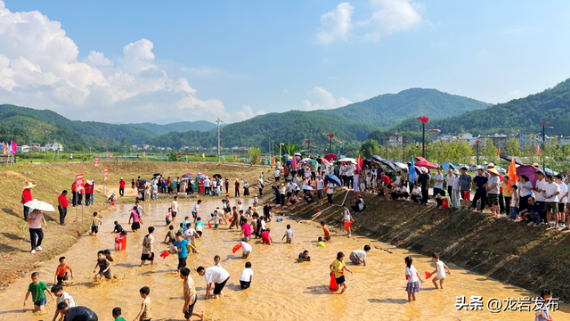 火爆！国庆假期首日，龙岩永定金砂镇单日游客量突破5000人次