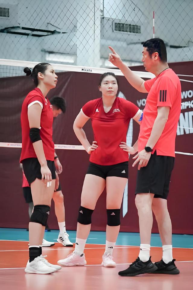 中国女排如何应对法国女排的复仇战