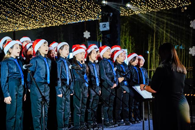 鎏光奢韵点亮冬日绮梦——苏州丽思卡尔顿2025圣诞新年季璀璨启幕