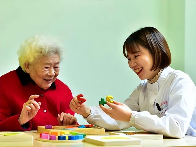 中国将迎来前所未有的死亡高峰，专家给出答案：是这些因素导致的