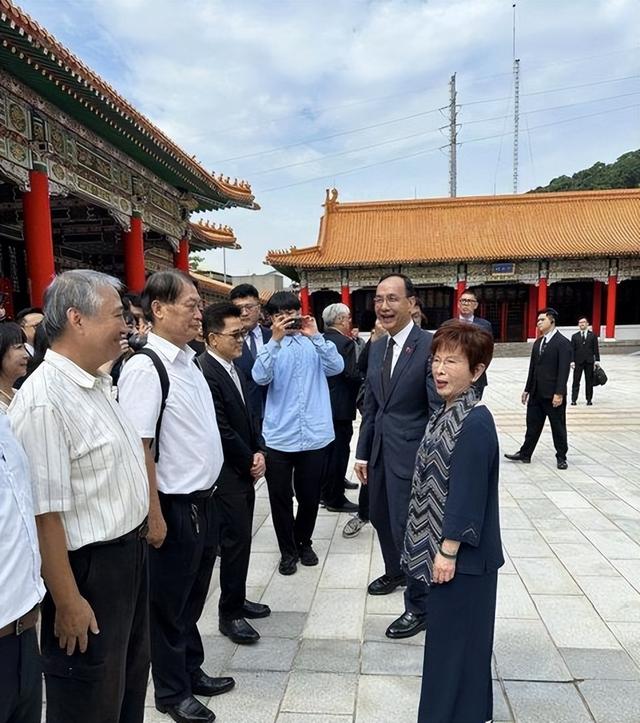 台当局下了“死命令”，不准出席九三阅兵活动，洪秀柱这次真有种