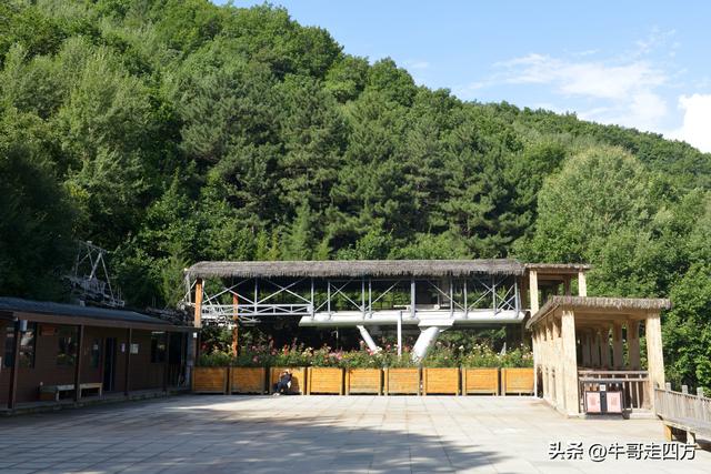 河北百草畔（上）：风动孤石悬险韵，蚁巡深岭蕴生机