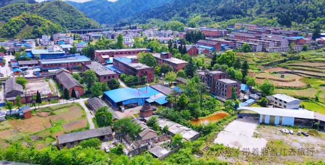 贵州名副其实的三线厂，如今厂区荒废人去楼空，风光不再令人惋惜
