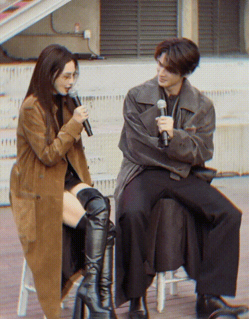 这对姐弟恋…这么甜的吗？我倒看看多好磕？