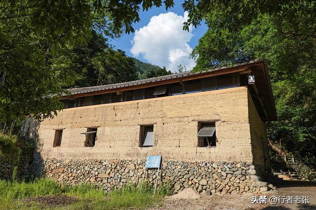 走遍福建古村落，福安发现一处真正的世外桃源，一眼可见九条瀑布
