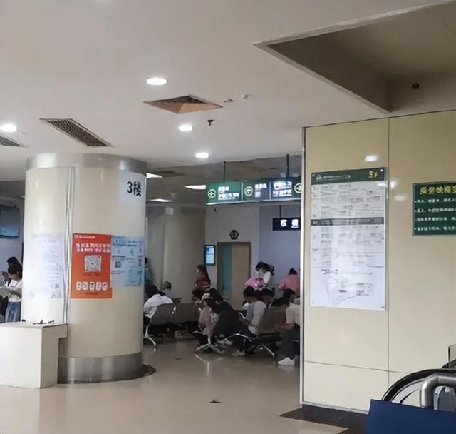 五月医改变"吞金窟"！哥伦比亚教师：2.1万亿医保救命钱去哪了？