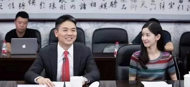 这次，章泽天终于不再顾忌所谓的体面，没给刘强东留“一丝体面”