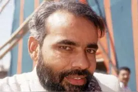 印度第一夫人：17岁嫁给莫迪，被迫禁欲54年，整日带12个保镖放牛图片