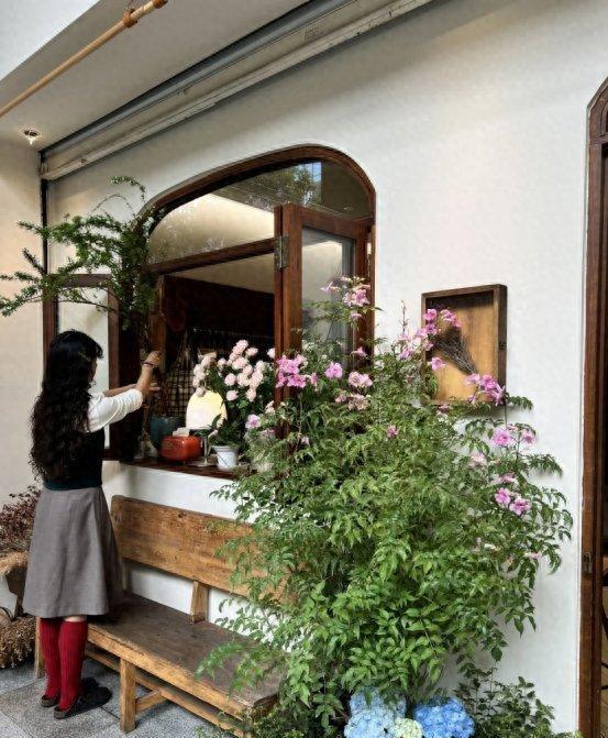 “阴花不能进阳宅”，家里若有这5种花，请赶紧“搬出去”！