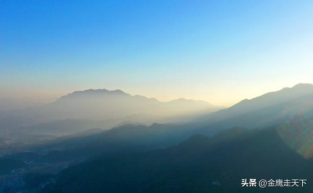 皖鄂之巅迎远客 山水红韵架桥梁——东北旅行商媒体走进天堂寨考察