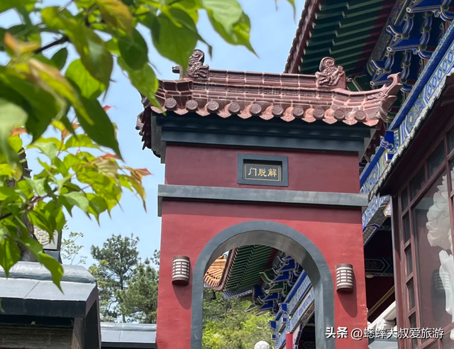 距离杭州1小时车程，藏着个“小泰山”，常年云雾缭绕，很惊艳！