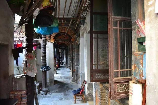 小巷深处的故事