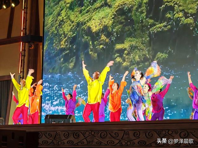 铁火映山河 中俄共华章 云梦国庆夜空中绽放文明对话