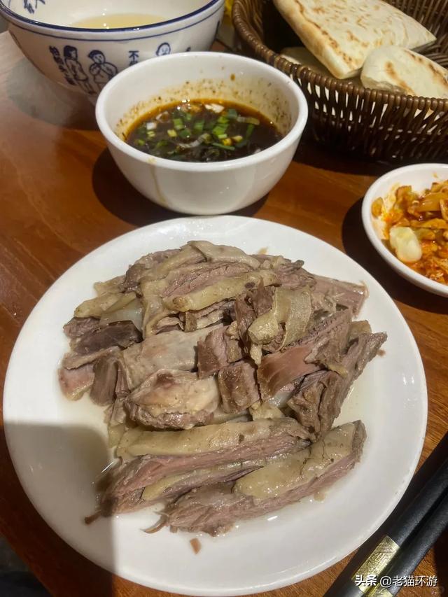 中国唯一“没有机场”的省会，满城神仙，比北京古朴，比洛阳出名