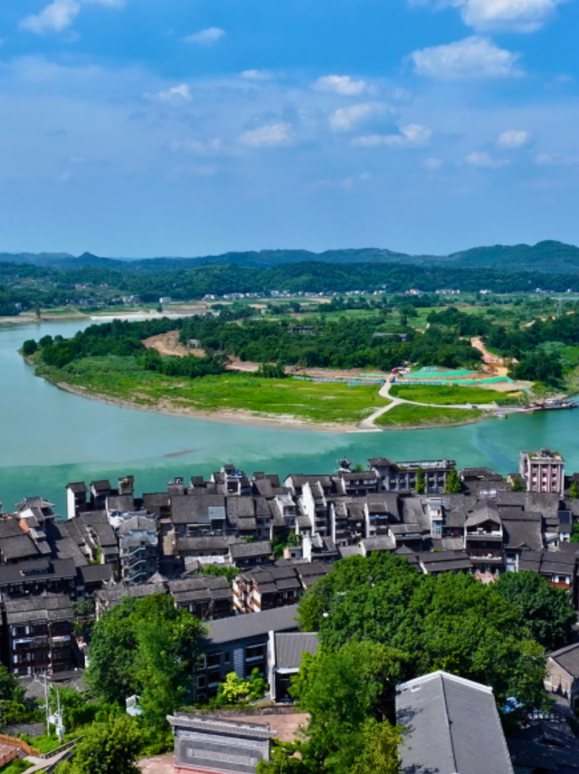 重庆私藏的千年古城，初冬银杏金黄绝美！