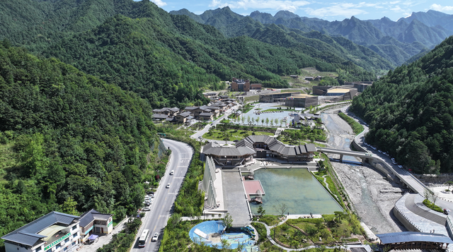 沿着公路看陇南 · 康县