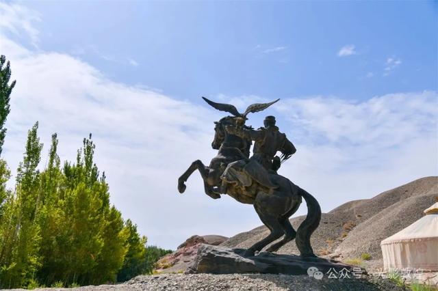 多座大型雕塑落户敦煌阳关玉门关旅游区
