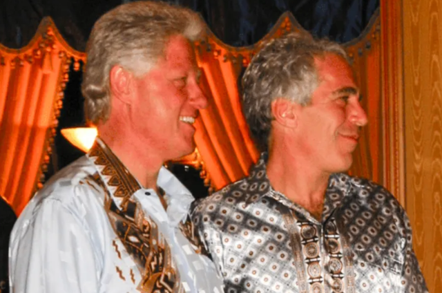 被逼到墙角后，克林顿宣战，宁可身败名裂，也要让特朗普“陪葬	”