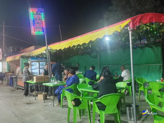 看到第几家你馋哭了🤔嘉峪关居然有这么多夜市？！快来选出你最中意的！