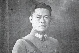 李汉萍回忆邱清泉被击毙前几天：常盯着地图发呆，口中念叨一句话图片