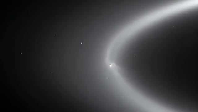 存在生命迹象？科学家爆料：土卫二或存外星生命！