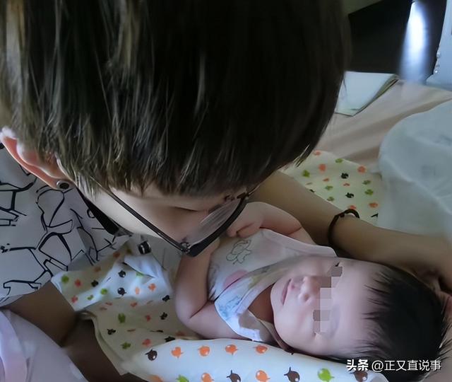 03年游泳教练爱上学员富婆，对方离异大他15岁，恋爱日常好甜蜜