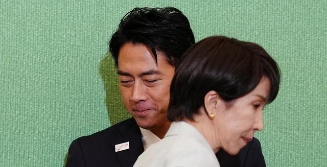 高市早苗吃下“定心丸”，中国还未发力，日本右翼准备弃车保帅？