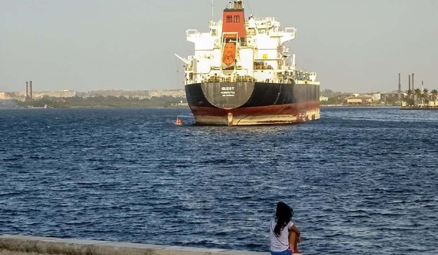 历史重演？美扣押中国油轮，私吞180万桶原油，中方给出三句话