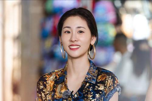 表面是“黄花大闺女”，实际却偷偷怀孕生娃，这些女星真让人意外