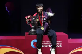 多哈世乒赛落幕 孙颖莎双冠创纪录图片