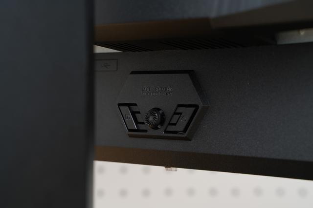 500Hz电竞新标杆，微星MAG 272QP QD-OLED X50开启视觉新时代