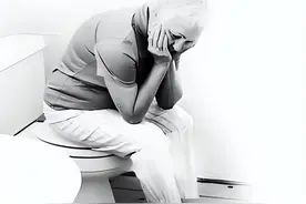 老年便血要警惕？美沙拉秦栓剂+饮食法，止血效果快又稳图片