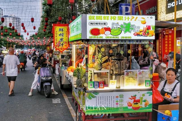 来泉州惠安别只去崇武古城！在这座千年古县登科山逛夜市！