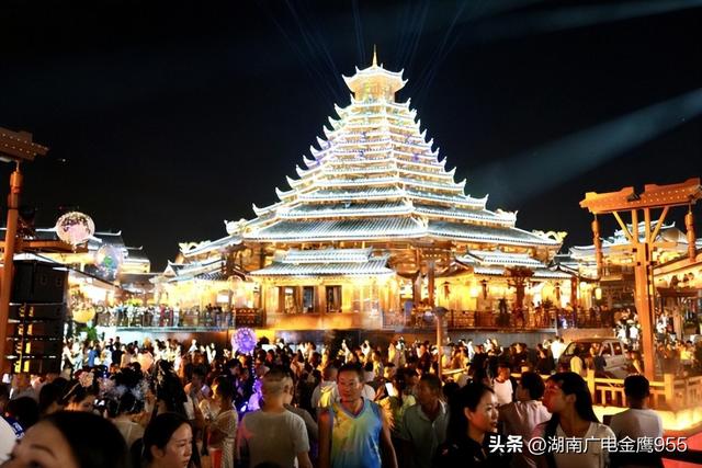 榆树湾·青春广场正式开业！“文商旅融合”惊艳亮相第五届湖南旅游发展大会