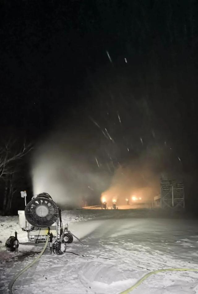 今冬第一“雪”讯！亚布力造雪启幕，解锁山野冰雪浪漫