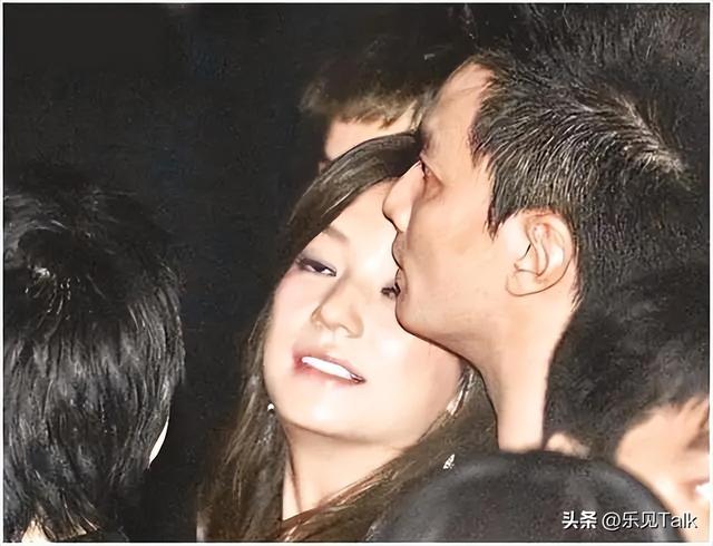 封杀4年后，49岁赵薇又有消息，因胃癌去世传闻 5个月前就真相大白