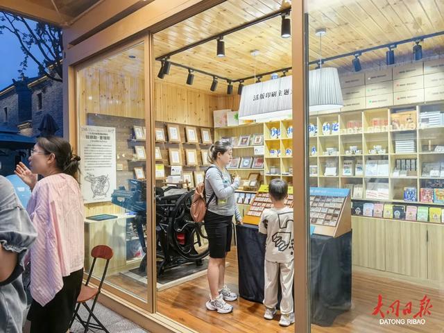 逛市集、品美食、赏表演……大同古城东南邑人气爆棚~