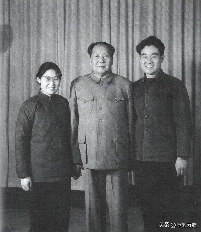 1966年，李讷来北航探望姐姐，李敏单刀直入问：你来找我什么事？