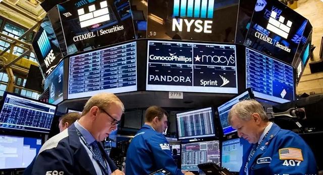 市值蒸发8000亿！英伟达遭谷歌“偷家”，黄仁勋为何还能沉得住气