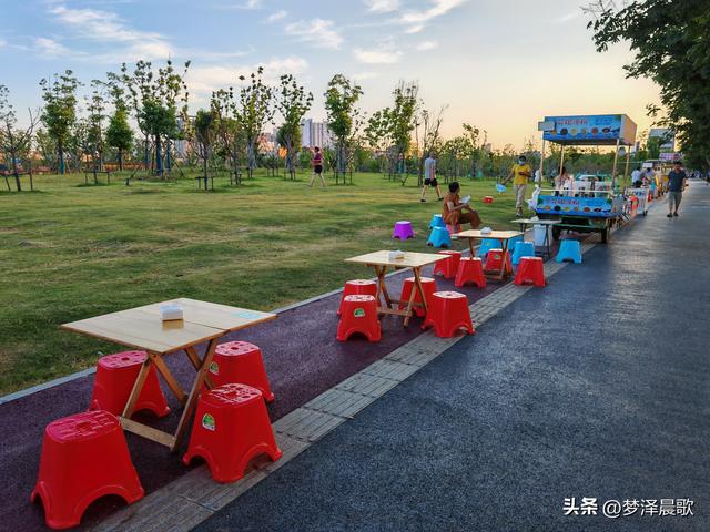 千年古城云梦 繁荣热闹的夜经济