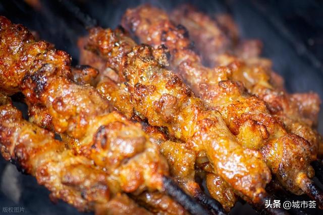 解锁冬日浪漫！乌鲁木齐这十条线路，解锁冰与火的雪域浪漫