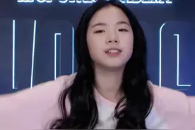 黄奕对女儿妥协了！12岁黄芊玲正式在韩国训练，累到瘫在地上图片